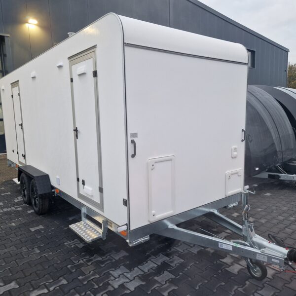 Koffer Sport Camp TFS 600.01 600x200x210cm Laderaum 300cm Seitentür & Wohnabteil 2700kg 100 km/H
