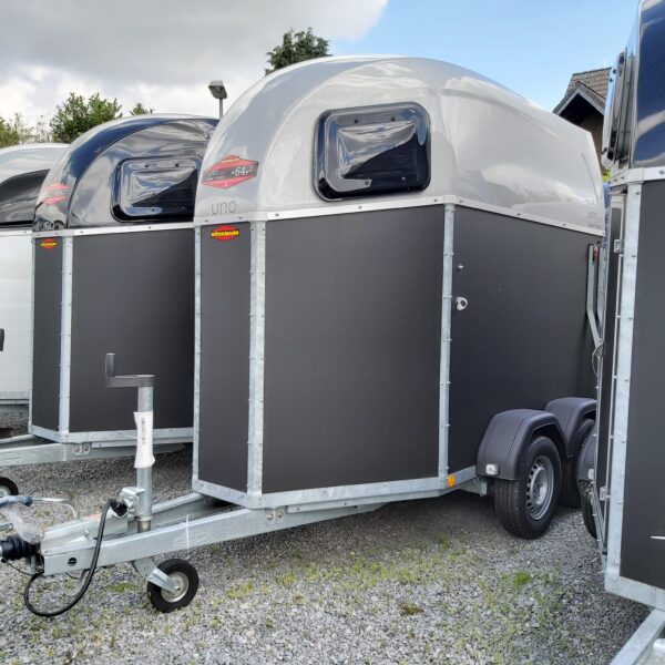 Pferdeanhänger Böckmann UNO Esprit silver & black Haube silbern 1600kg Modell 2023